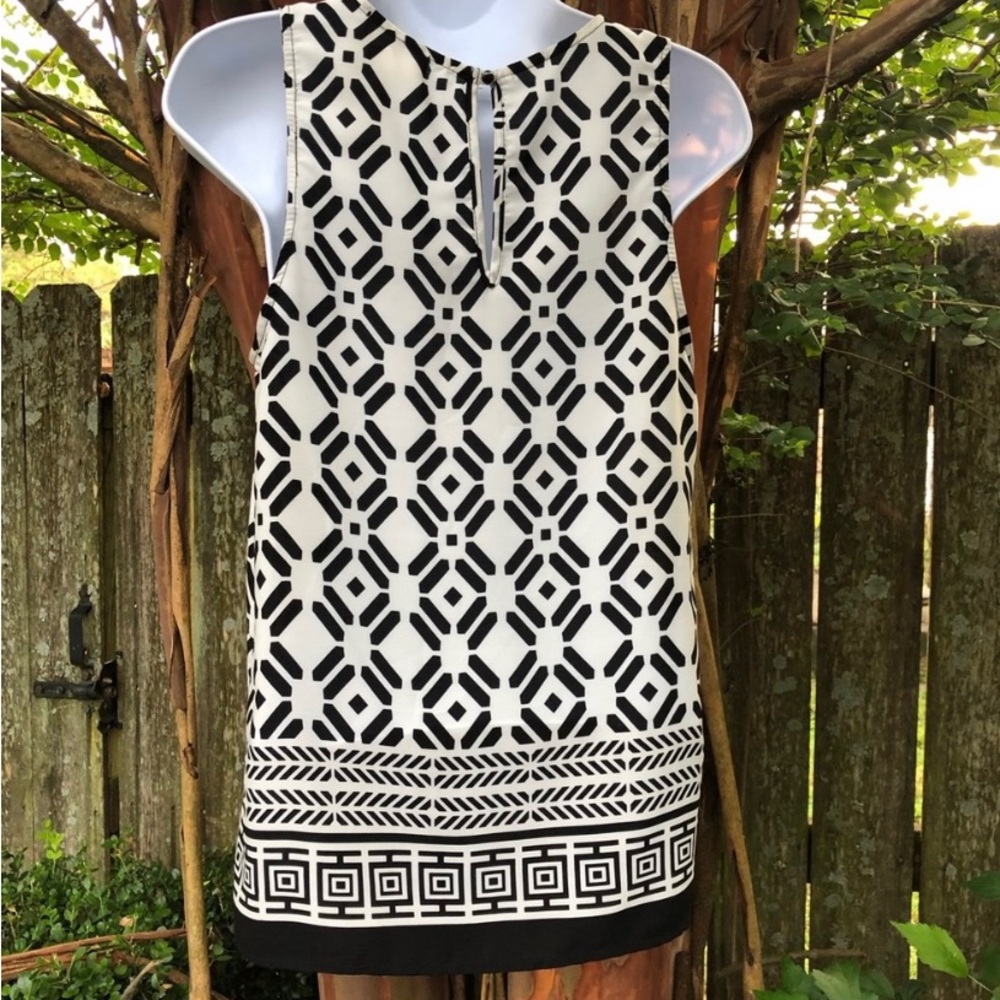 Anthropologie Everly Black and White Geometric Tank Top Blouse - Picture 2 of 7